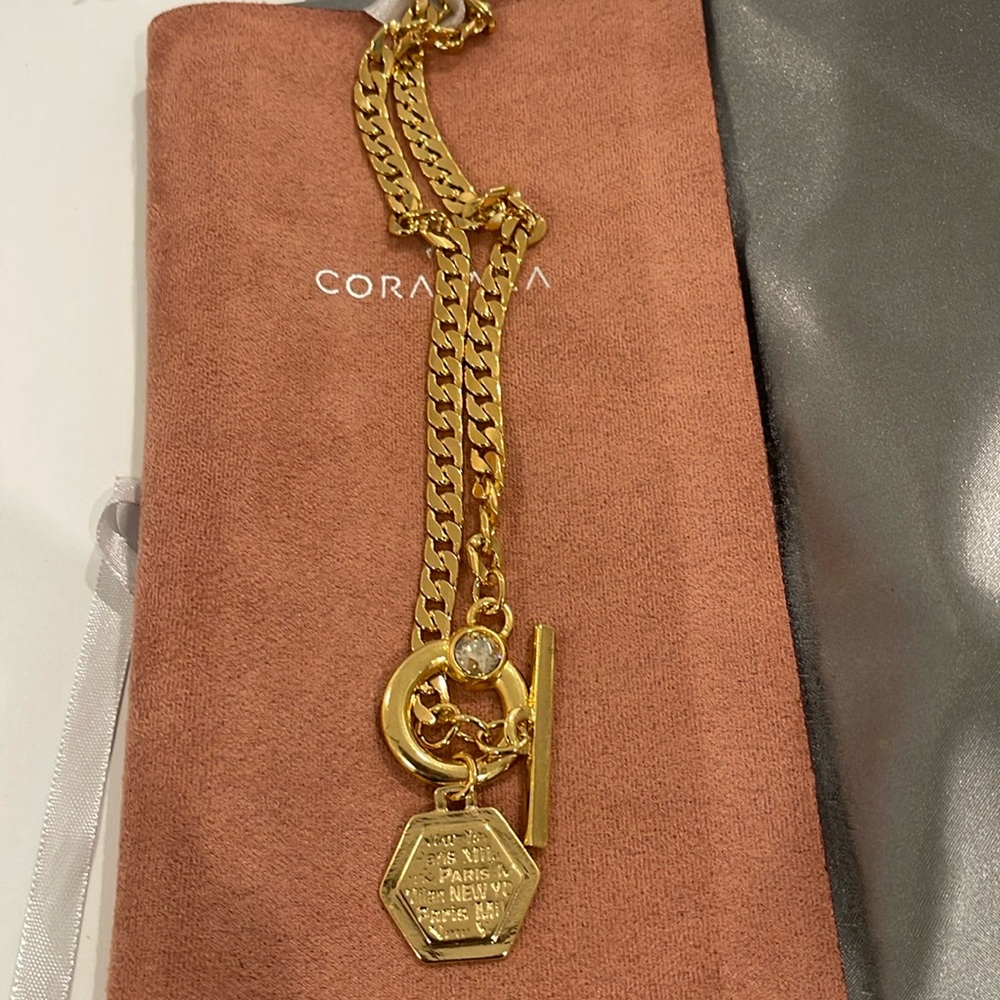 Chunky gold necklace by Coravana